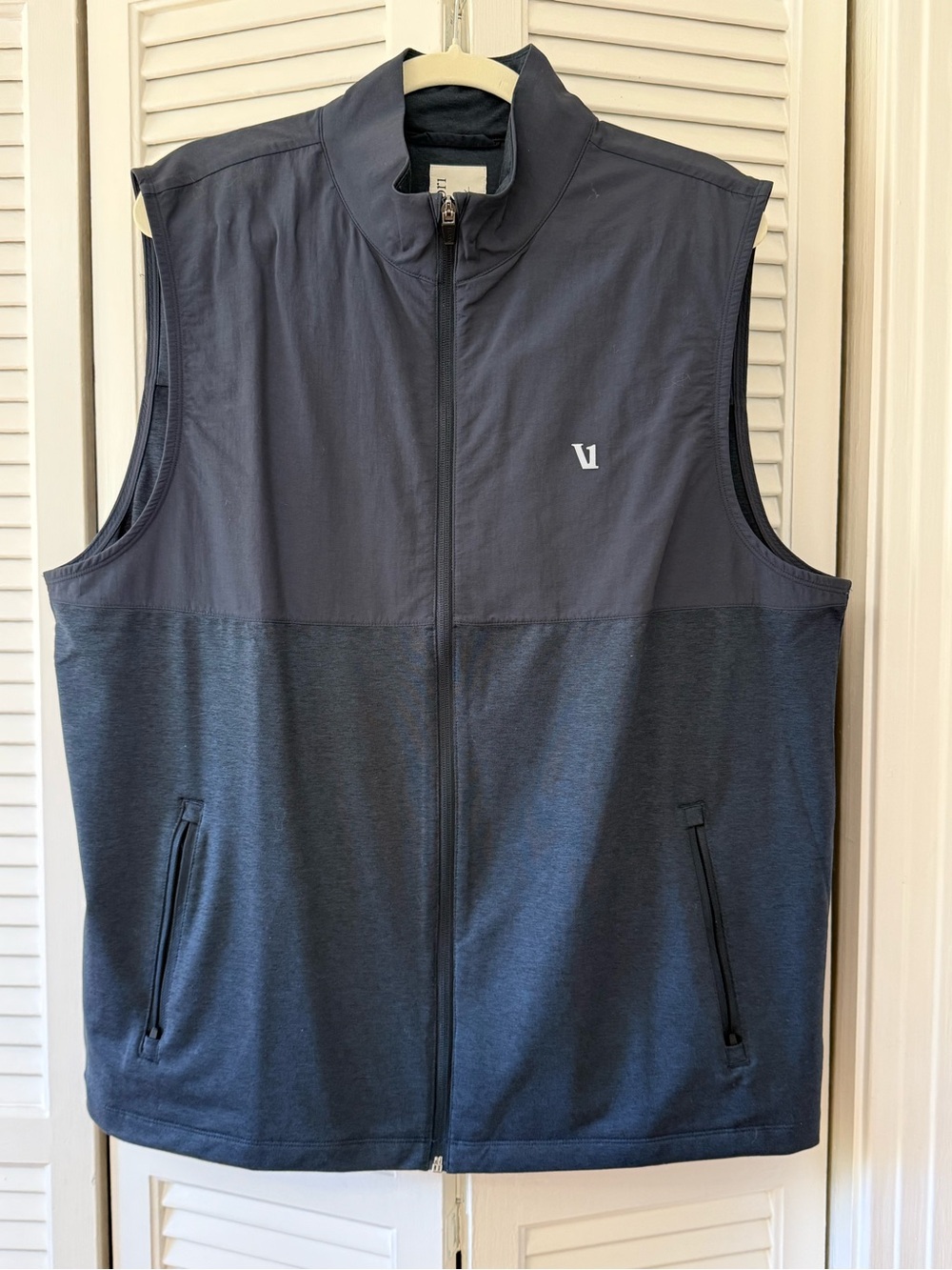 Vuori Sunday Element Performance Vest in Color Ink Heather — XL - Picture 3 of 9